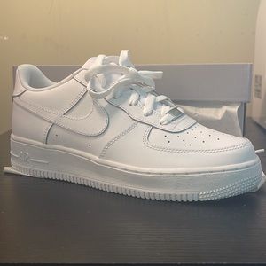 Air Force 1 (GS) size 7Y